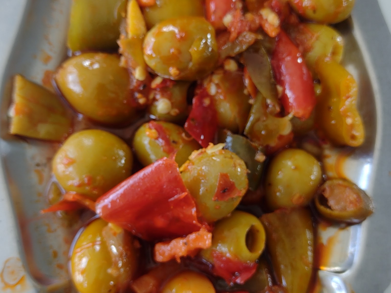 Olives marinées de l'apéritif